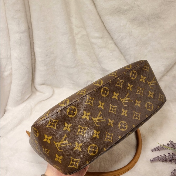 Authentic Louis Vuitton Looping GM shoulder bag tote - Picture 5 of 16